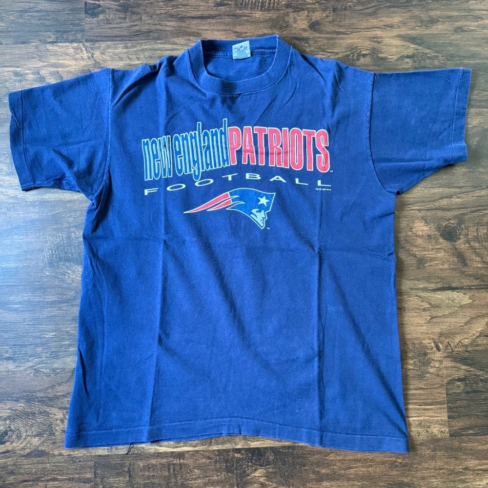 Vintage 90s New England Patriots‎ Football T-Shirt Salem Sportswear NFL Large